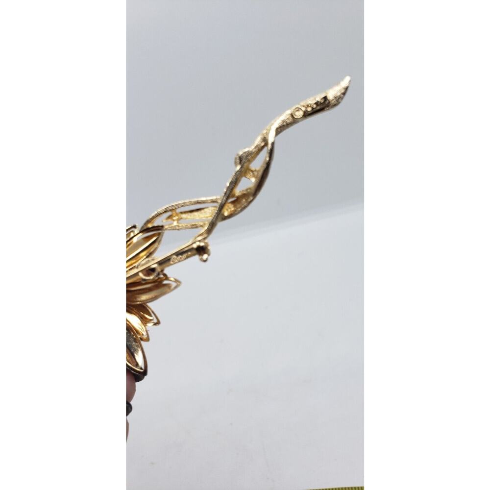 Vintage Coro Brooch Long Stem Flower 3D Gold Toned Daisy cutout Leaves Signed - Picture 10 of 11